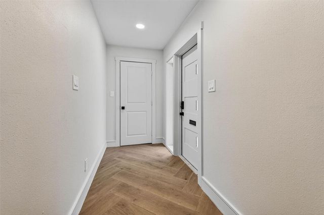 3927 HELENA STREET NE, St Petersburg, FL 33703