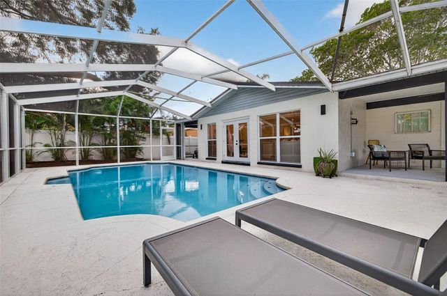 3927 HELENA STREET NE, St Petersburg, FL 33703