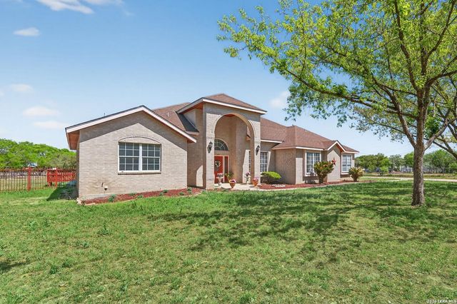 7627 Triple Wood St, China Grove, TX 78263