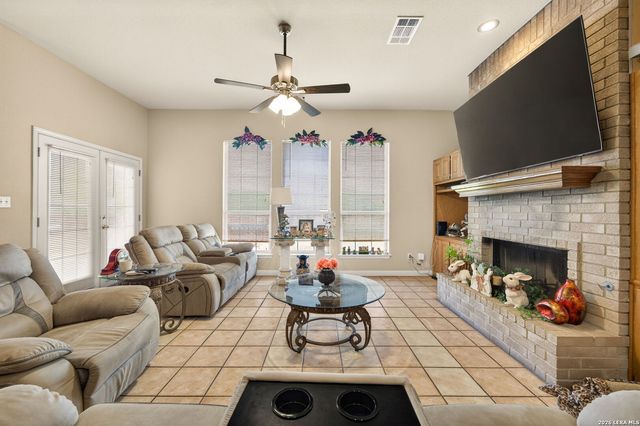 7627 Triple Wood St, China Grove, TX 78263