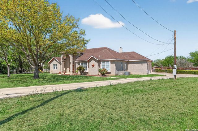 7627 Triple Wood St, China Grove, TX 78263