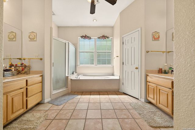 7627 Triple Wood St, China Grove, TX 78263