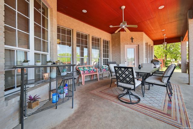 7627 Triple Wood St, China Grove, TX 78263