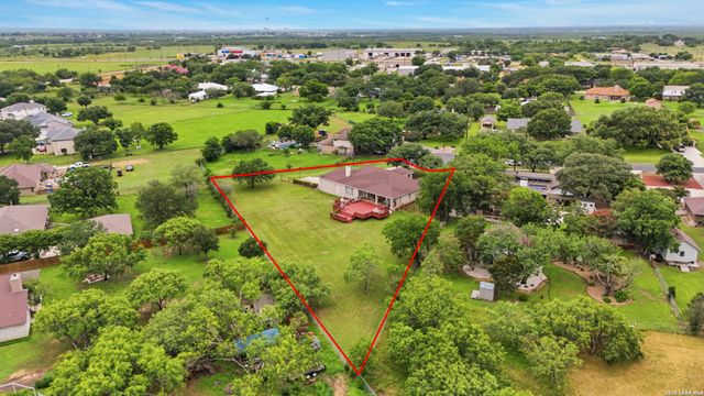 7627 Triple Wood St, China Grove, TX 78263