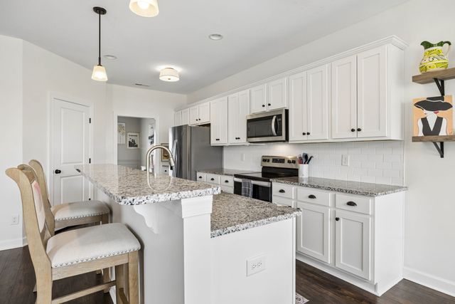 1002 Garrison Way, Spring Hill, TN 37174