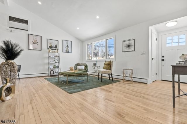 37 Albert Dr, Sayreville Boro, NJ 08859