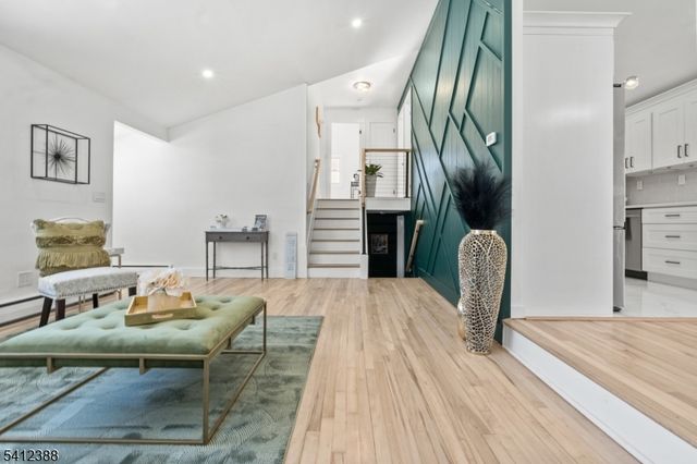 37 Albert Dr, Sayreville Boro, NJ 08859