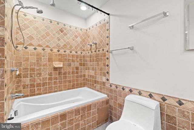 816 S HIGHLAND AVE, Baltimore, MD 21224