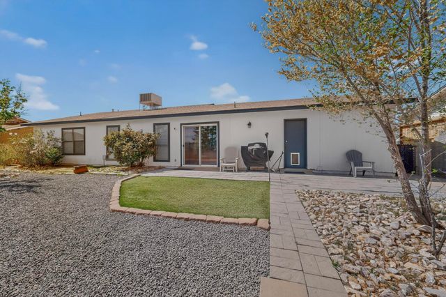 106 Arizona Sunset Road NE, Rio Rancho, NM 87124