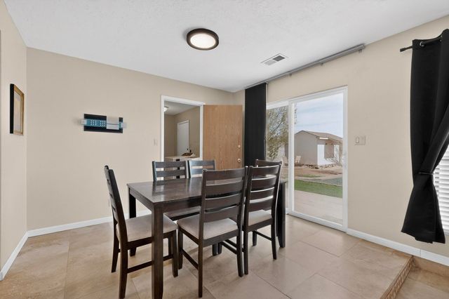 106 Arizona Sunset Road NE, Rio Rancho, NM 87124