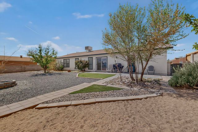 106 Arizona Sunset Road NE, Rio Rancho, NM 87124