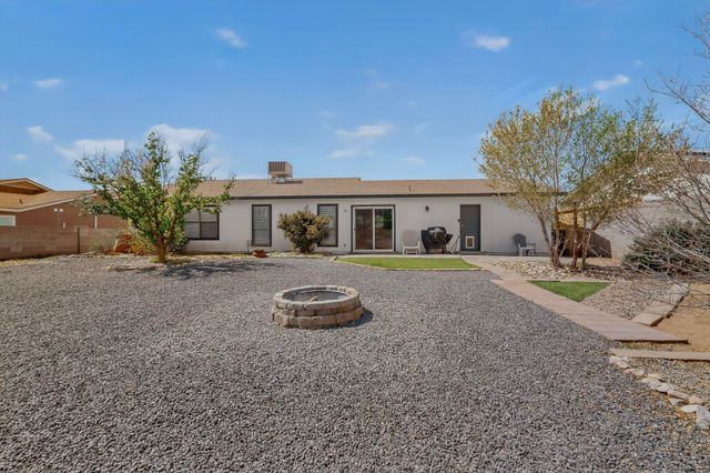 106 Arizona Sunset Road NE, Rio Rancho, NM 87124