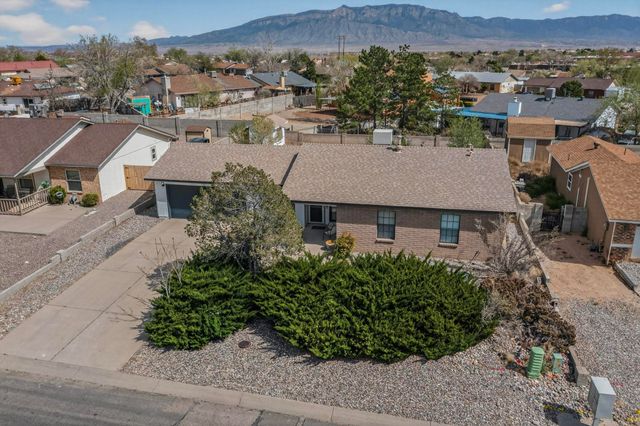 106 Arizona Sunset Road NE, Rio Rancho, NM 87124