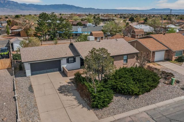 106 Arizona Sunset Road NE, Rio Rancho, NM 87124