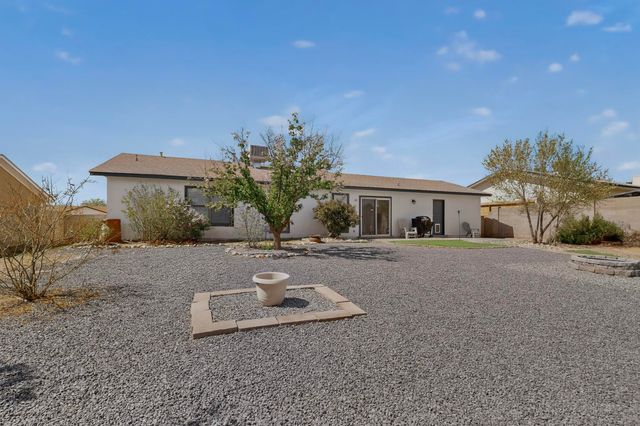 106 Arizona Sunset Road NE, Rio Rancho, NM 87124