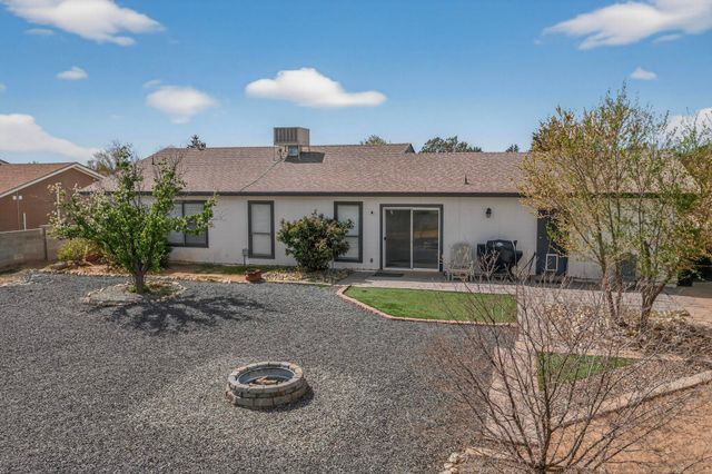 106 Arizona Sunset Road NE, Rio Rancho, NM 87124