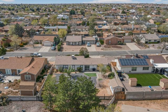 106 Arizona Sunset Road NE, Rio Rancho, NM 87124