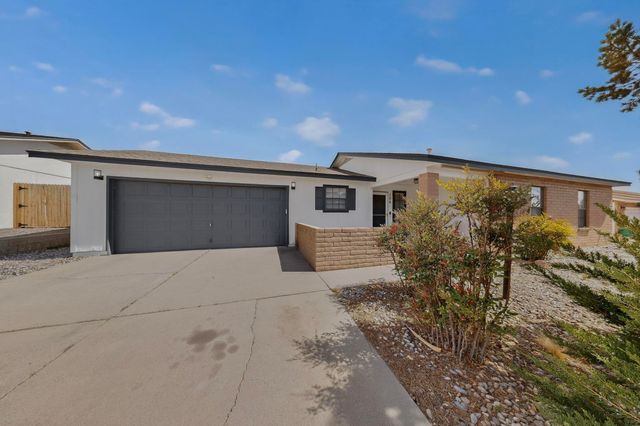 106 Arizona Sunset Road NE, Rio Rancho, NM 87124
