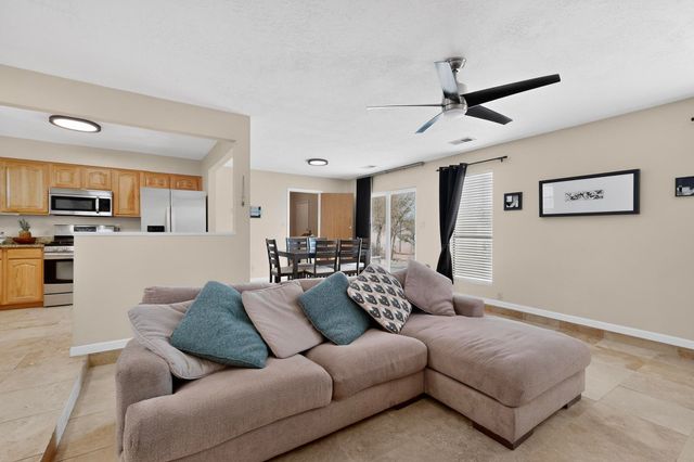 106 Arizona Sunset Road NE, Rio Rancho, NM 87124