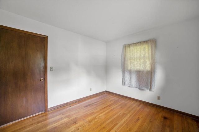 N16W27601 Pheasant LANE, Pewaukee, WI 53072