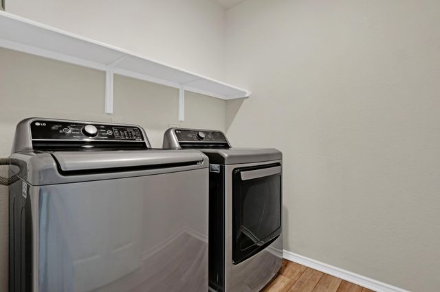 449 Stone Water LN, Jarrell, TX 76588