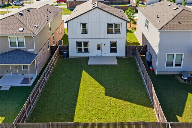 449 Stone Water LN, Jarrell, TX 76588