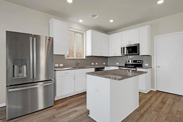 449 Stone Water LN, Jarrell, TX 76588