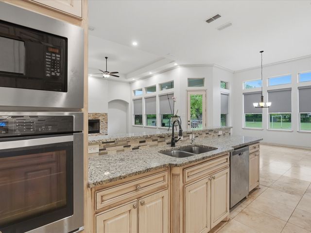 113 Silverwood Drive, Ovilla, TX 75154
