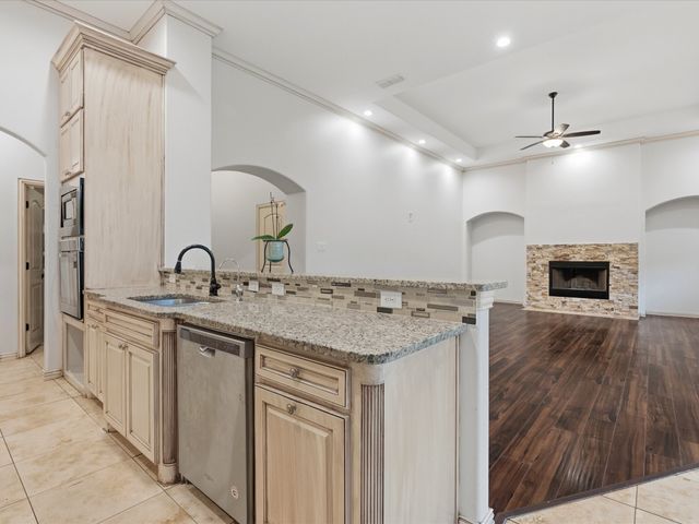 113 Silverwood Drive, Ovilla, TX 75154