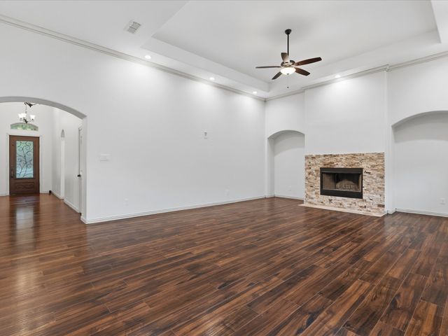 113 Silverwood Drive, Ovilla, TX 75154