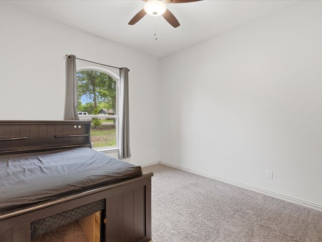113 Silverwood Drive, Ovilla, TX 75154