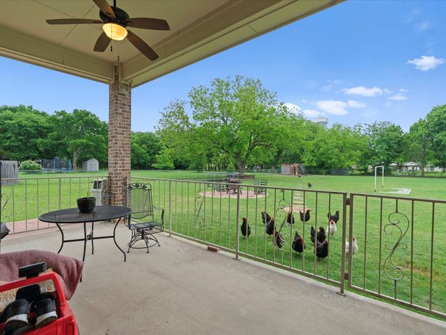 113 Silverwood Drive, Ovilla, TX 75154
