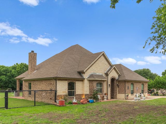 113 Silverwood Drive, Ovilla, TX 75154