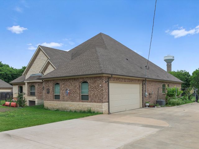 113 Silverwood Drive, Ovilla, TX 75154