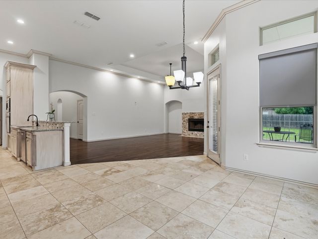113 Silverwood Drive, Ovilla, TX 75154