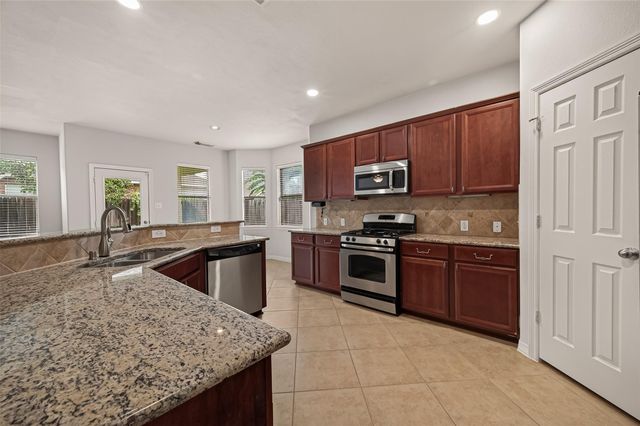 8822 Peach Oak Crossing, Katy, TX 77494
