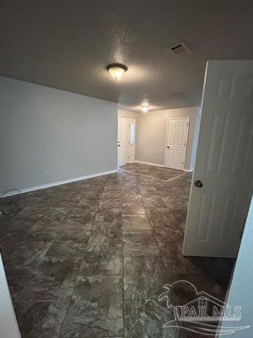 5938 Herlong Dr, Milton, FL 32570