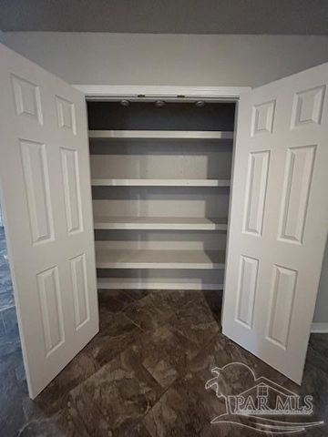 5938 Herlong Dr, Milton, FL 32570