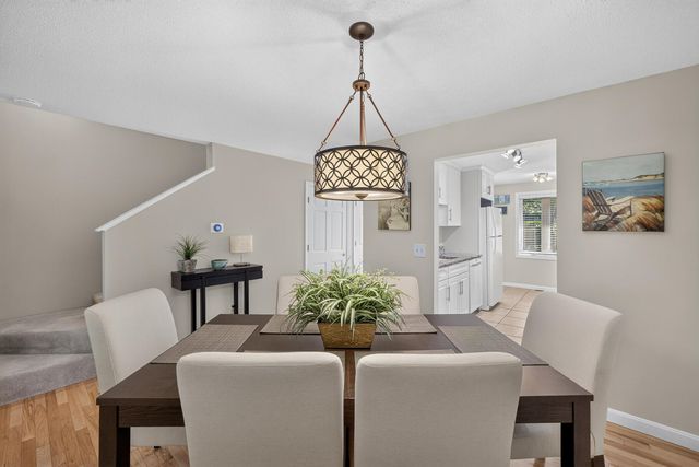 90 Forest Glade UNIT 90, Teaticket, MA 02536