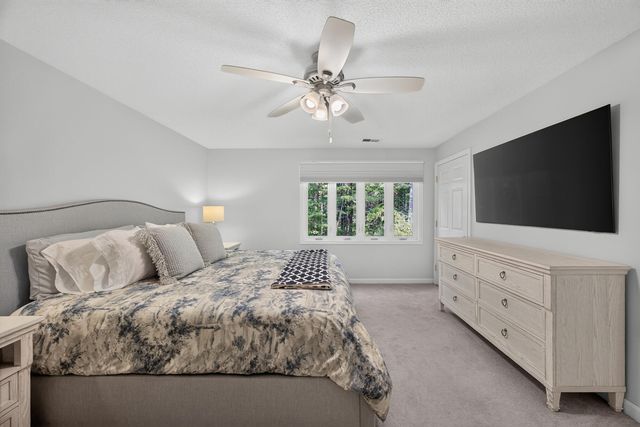 90 Forest Glade UNIT 90, Teaticket, MA 02536