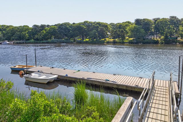 90 Forest Glade UNIT 90, Teaticket, MA 02536
