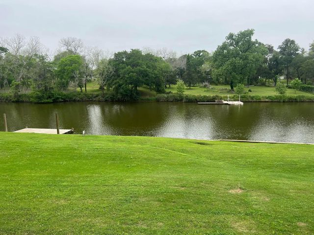 7078 Gupton Road, Brazoria, TX 77422
