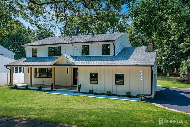 300 E Chestnut Avenue E, Metuchen, NJ 08840