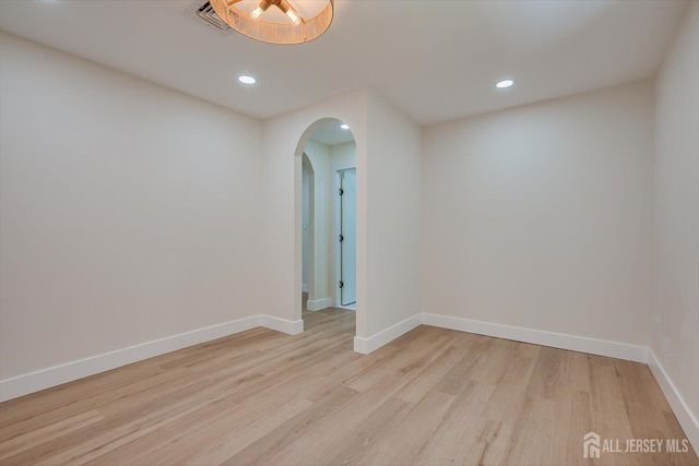 300 E Chestnut Avenue E, Metuchen, NJ 08840