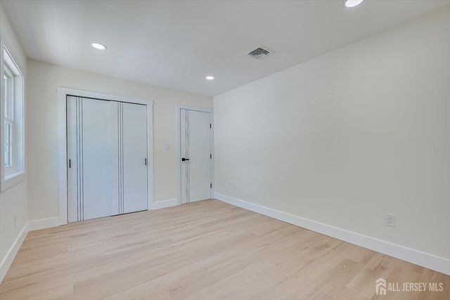 300 E Chestnut Avenue E, Metuchen, NJ 08840