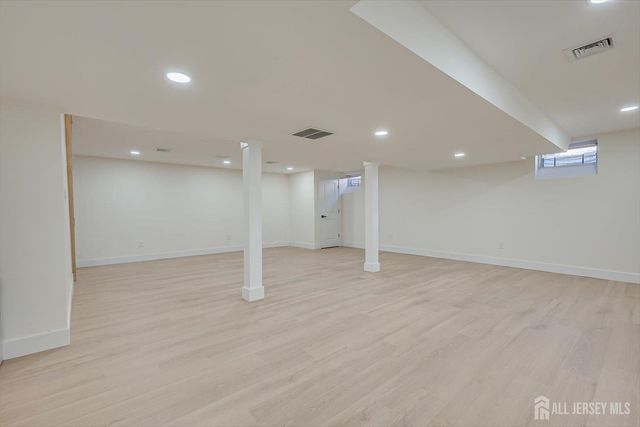 300 E Chestnut Avenue E, Metuchen, NJ 08840