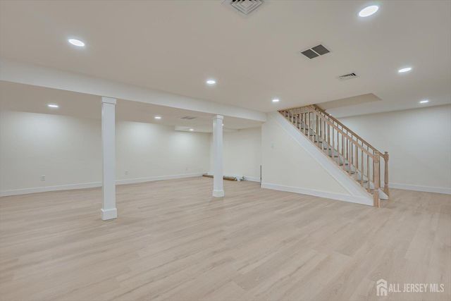 300 E Chestnut Avenue E, Metuchen, NJ 08840