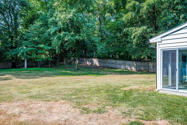 300 E Chestnut Avenue E, Metuchen, NJ 08840