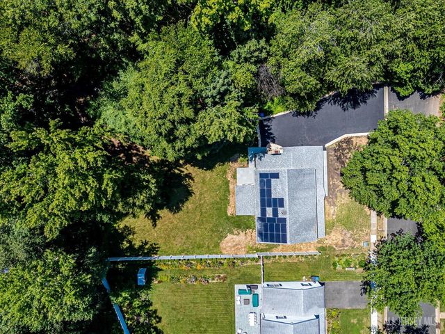 300 E Chestnut Avenue E, Metuchen, NJ 08840