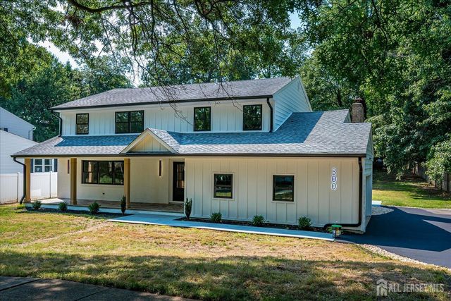 300 E Chestnut Avenue E, Metuchen, NJ 08840